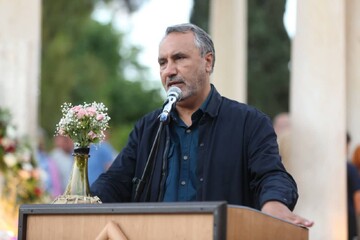 نماینده مجلس: گلاب مِیمند نباید به نام دیگران صادر شود