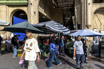 زندگی در موقعیت "نه جنگ، نه صلح" - بازار تجریش - تهران