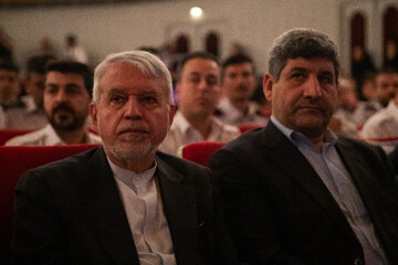رضا صالحی امیری، وزیر میراث فرهنگی در اجرای ارکستر ملی ایران به مناسبت روز ملی خلیج فارس