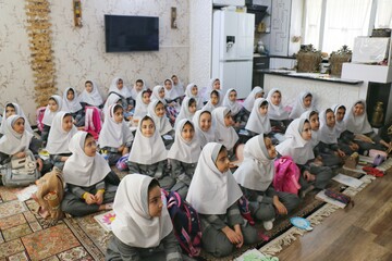 ایثار معلمان در شرایط جنگی