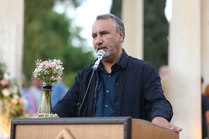 نماینده مجلس: گلاب مِیمند نباید به نام دیگران صادر شود