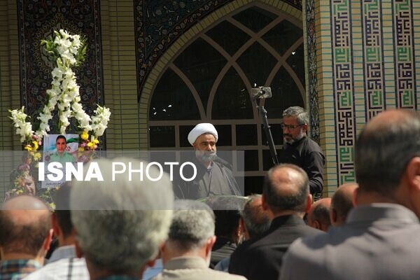 انتقام خون مطهر شهدا را از تروریست‌های جانی خواهیم گرفت
