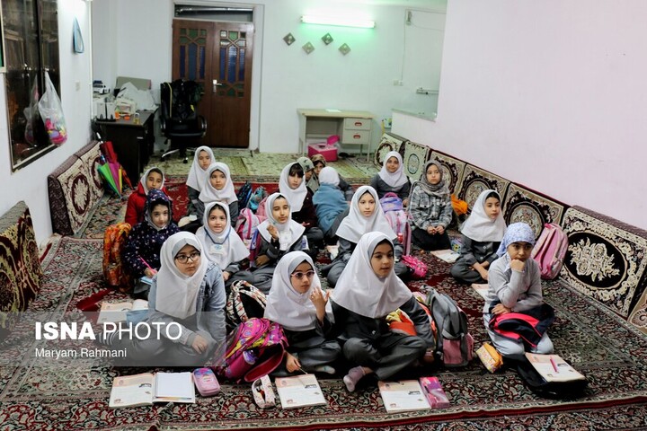 معلمان، ایثارگران شرایط جنگی