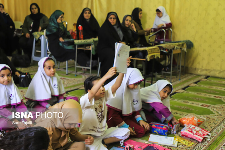معلمان، سربازان جبهه آموزش