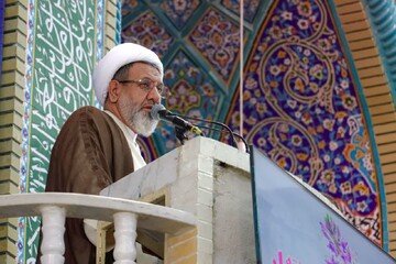 امام جمعه کرمان: دشمن با تبلیغات و دروغ به دنبال ایجاد اختلاف در جبهه داخلی است