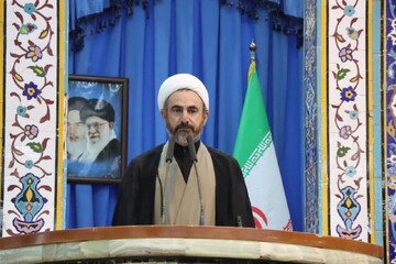 امام جمعه ایلام: دشمن می‌خواهد با ضربه زدن به معیشت، مردم را دلسرد کند