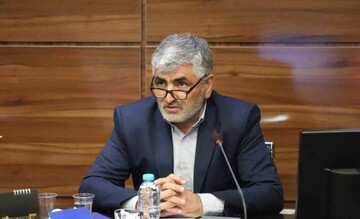 استاد نمونه کشوری: وظیفه استاد دانشگاه ارتقای جامعه است