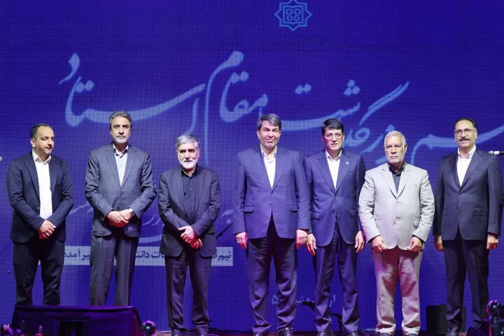 مراسم بزرگداشت مقام استاد در دانشگاه علوم پزشکی کرمان برگزار شد 
