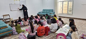 معلمان؛ نگهبانان نور در حصار بی‌امان جنگ