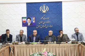 تأکید نماینده سمنان بر نگاه متوازن و لزوم توجه بیشتر به مرکز استان در تخصیص اعتبارات