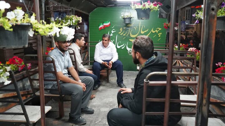 از خاکستر شدن تا نماد؛ اتوبوس سوخته رفسنجان در میدان شهید سلیمانی جان گرفت