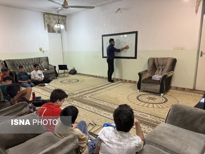 معلمان؛ نگهبانان نور در حصار بیامان جنگ