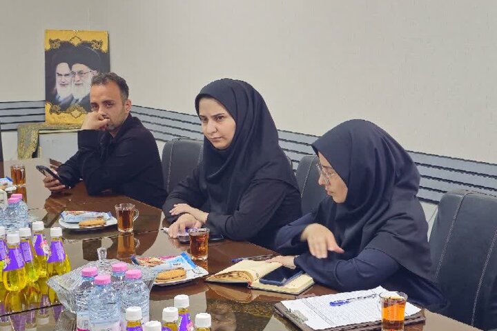 از نقد تا راهکار؛ «میز اندیشهورز» یزد، ایستگاه تصمیمسازی برای نسل جدید