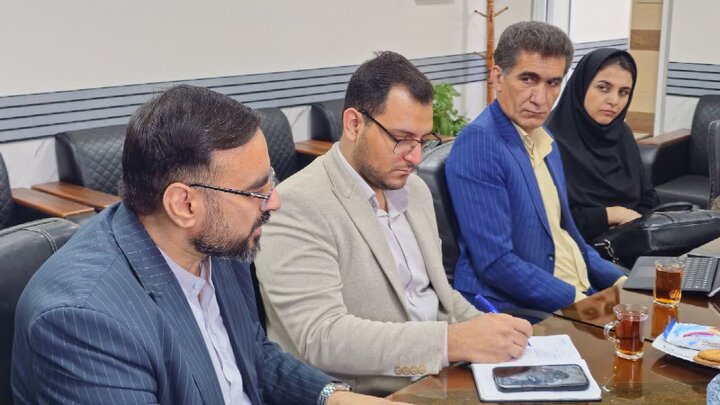 از نقد تا راهکار؛ «میز اندیشه‌ورز» یزد، ایستگاه تصمیم‌سازی برای نسل جدید