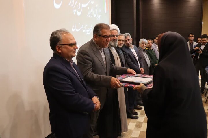 تأکید معاون استاندار سمنان بر تقویت جایگاه معلمان و توجه به نقش کلیدی آنان در آینده کشور