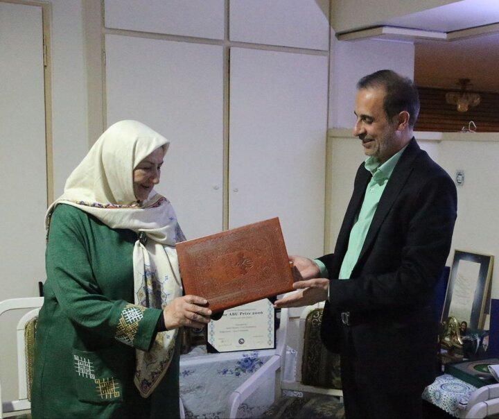 گوینده «سلام کوچولو»: میکروفن امانت‌دار صدای میلیون‌ها انسان است
