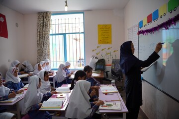 بهره‌مندی ۷۰ هزار دانش‌آموز سیستانی و بلوچستانی از تجهیزات جدید آموزشی