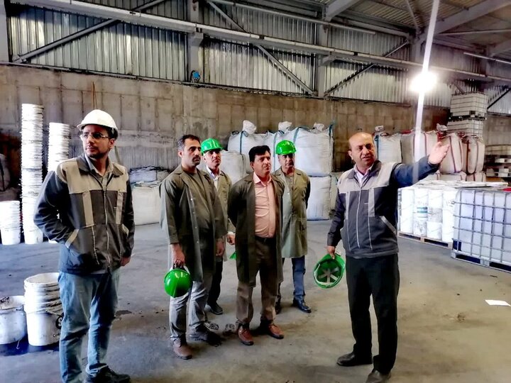 معاون محیط زیست فارس: با هرگونه تخطی صنایع از ضوابط محیط زیستی برخورد قاطع می‌شود