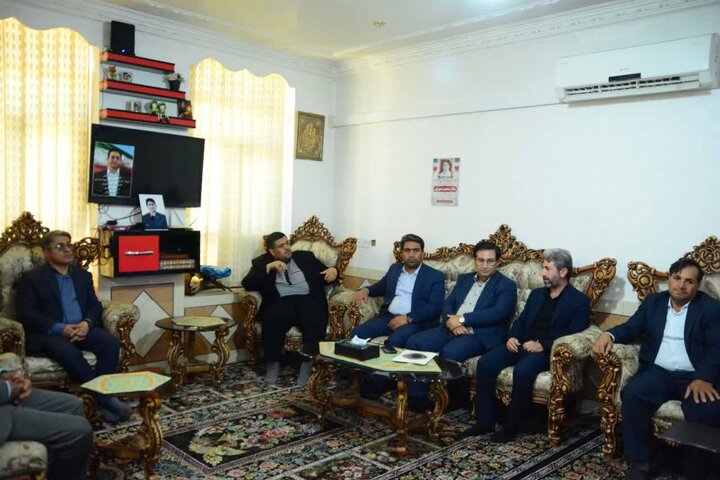 مدیرکل امور روستایی فارس: رشادت شهدای ناو دنا سندی جاودان بر ایثار ملی است