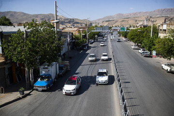 ۶ دروازه شیراز- (دروازه قصابخانه) در قدیم ،شیراز دارای شش دروازه بوده. هم اکنون در این شهر دروازه ای به جز دروازه قرآن وجود ندارد اما مردم  هنوز به محل دروازه های قدیمی اشاره می کنند.-دروازه قصابخانه بین فلکه شهید مفتح و فلکه خاتون شیراز واقع شده است.