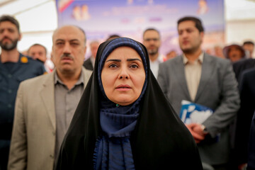 فرزانه صادق وزیر راه و شهرسازی در سفر به قم