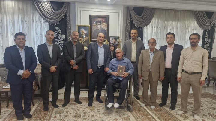 دیدار رئیس دانشگاه آزاد ورامین-پیشوا: استادان و معلمان  چراغدار مسیر رشد و تعالی هستند