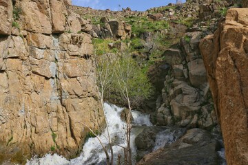 گنج نامه همدان پایتخت تابستانی هخامنشیان بوده است .