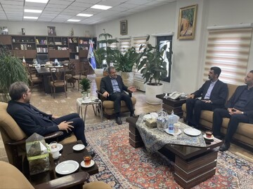 رفع موانع صنایع قم در جلسه با معاون وزارت صمت بررسی شد