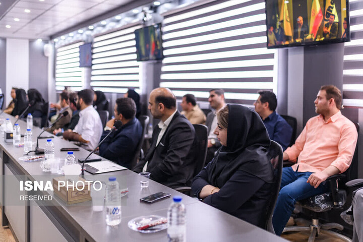با همدلی و کار تیمی می‌توان بر مشکلات غلبه کرد