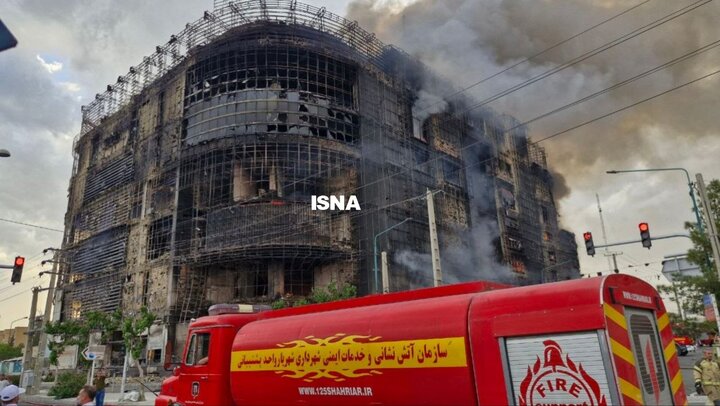 فرماندار شهریار خبر داد: پیگیری قضایی حادثه آتش سوزی مجتمع تجاری اندیشه