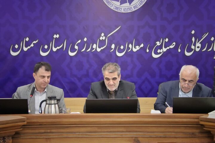 استاندار سمنان: چرخ تولید هیچ واحد تولیدی نباید به‌دلیل موانع اجرایی متوقف شود