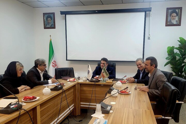 ثبت جهانی یک فرش ایرانی؛ تقدیر از پژوهشگری که «هزار روایت» را نجات داد