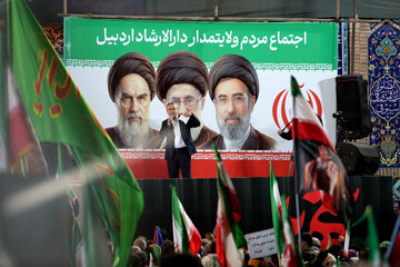 سخنرانی احد بیوته نماینده اردبیل، نمین، نیر و سرعین در مجلس شورای اسلامی در تجمع شبانه مردم در حمایت از مدافعان وطن در اردبیل