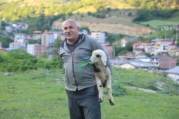 زندگی در موقعیت "نه جنگ، نه صلح" - سوادکوه