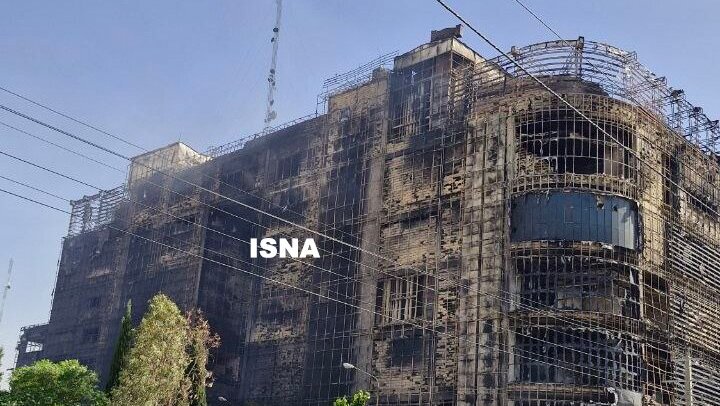 مشارکت آتش‌نشانی‌های البرز در اطفاء حریق پاساژ ارغوان اندیشه