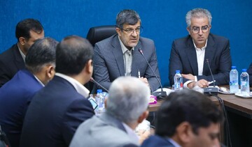 استاندار یزد: تکریم ارباب‌رجوع خط قرمز مدیریت کلان استان است/ نانوایان نباید متضرر شوند