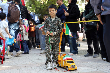 برگزاری کاروان خودرویی سربازان کوچک امام زمان (عج)- کرمانشاه