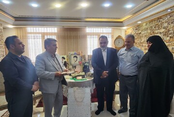 فرماندار پاکدشت: معلمان شهید، نماد علم، ایمان و ایثار در جامعه هستند