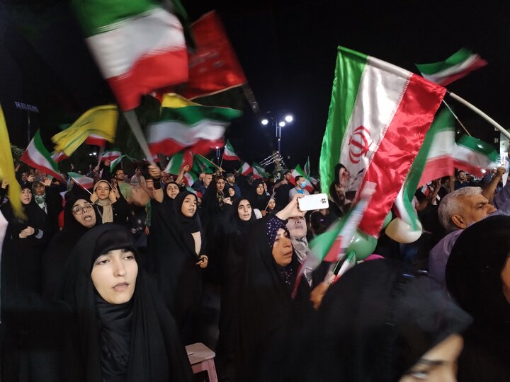 تجدید میثاق خبرنگاران استان تهران با رهبر انقلاب در میدان نماز