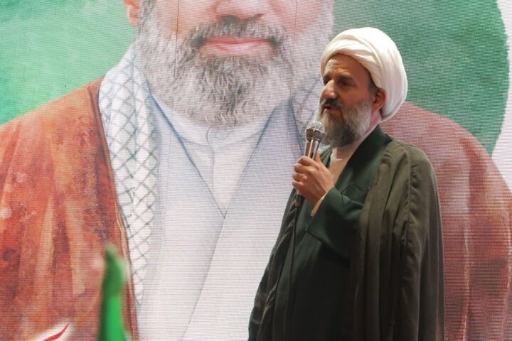 امام جمعه قرچک: مردم هرگز از حقانیت نظام کوتاه نخواهند آمد