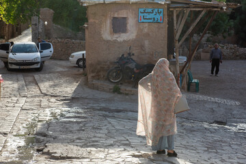 «قسمتی از بافت قدیمی که به پارکینگ تبدیل شده »در روستای گردشگری قلات - شیراز