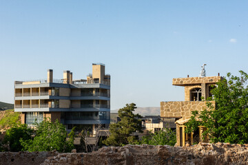 «ساخت و ساز غیر مجاز »در روستای گردشگری قلات - شیراز