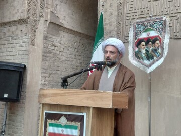 امام جمعه موقت ورامین: غربی‌ها شکست خود را در جنگ اخیر اعتراف کردند