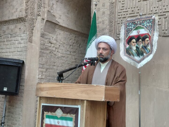 امام جمعه موقت ورامین: غربی‌ها شکست خود را در جنگ اخیر اعتراف کردند