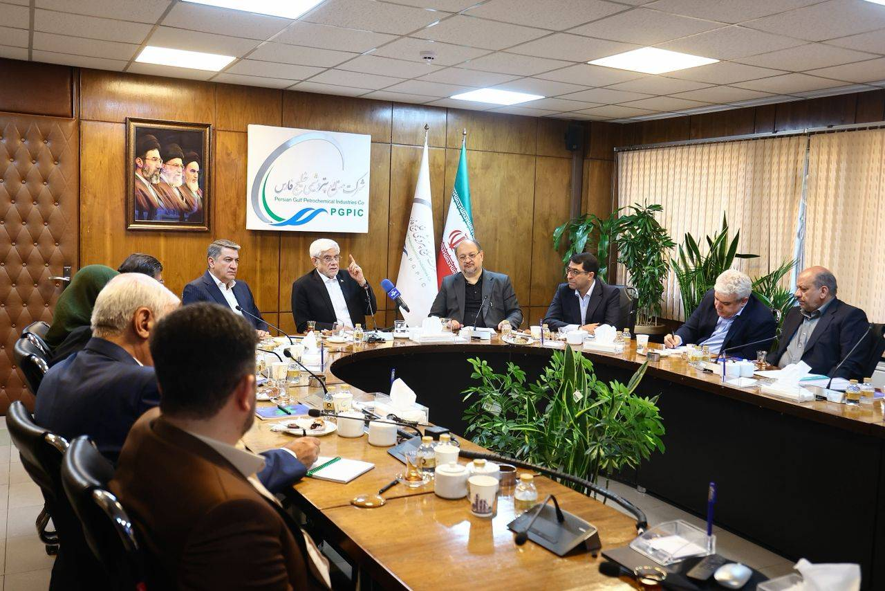 عارف: در دپیلماسی منطقی عمل میکنیم و مدافع قاطع حقوق ایران هستیم