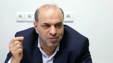 ایرج ندیمی: کمبود کالا در بازار القای دشمن است