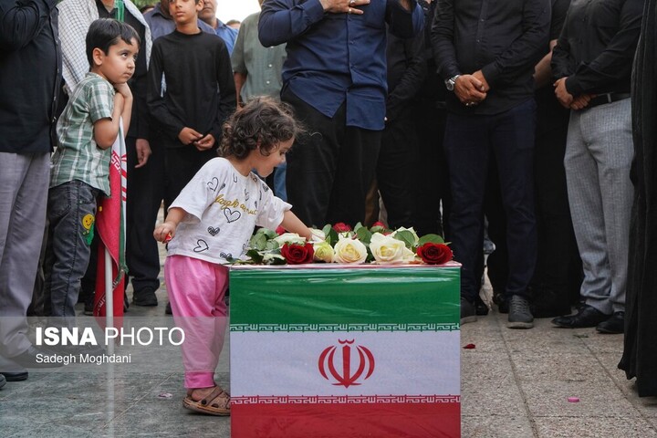 تشییع پیکر جانباز جنگ رمضان، شهیده «آسیه شهرآزاد» - بوشهر