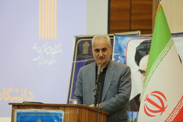 مراکز صنعتی بزرگ باید یک مرکز علمی‌ کاربردی در کنار خود داشته باشند