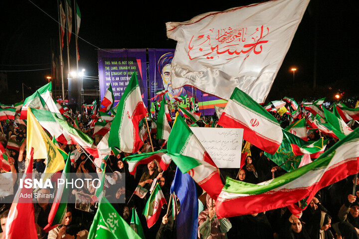نمایش وحدت و همبستگی ملی در خیابان‌های اصفهان