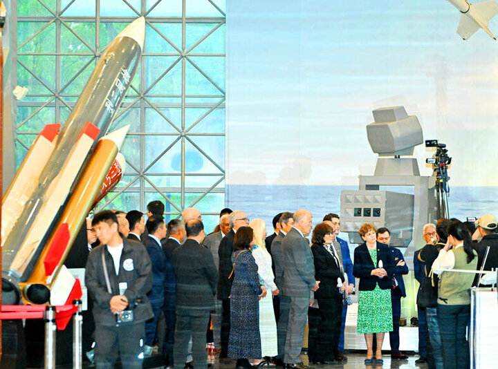 گاردین: ترامپ پس از شکست راهبردی اخیرش از موضع ضعف به چین می‌رود